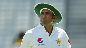 Photo: X/ @sports_tak : Pakistan's Younis Khan urges PCB to reduce fine on Naseem Shah.